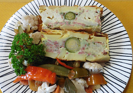 Zapečené brambory s růžičkovou kapustou a květákem