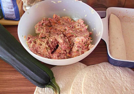 Zapečené tortilly s mletým masem a zeleninou