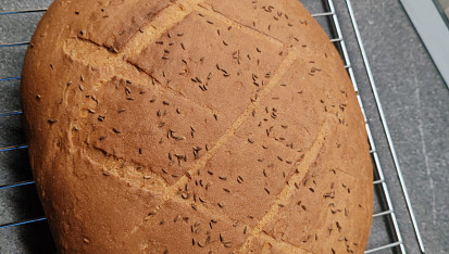 Domácí kmínový chleba