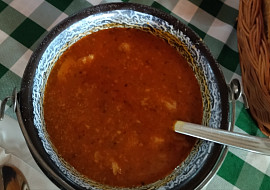 Gulášová polévka