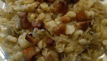 Halušky se zelím a slaninou