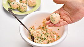 Hovězí kostky na zázvoru s petrželovým knedlíkem