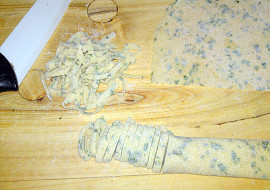 Kuřecí polévka s bylinkovými nudlemi