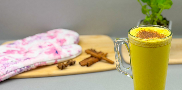 Kurkumové latté