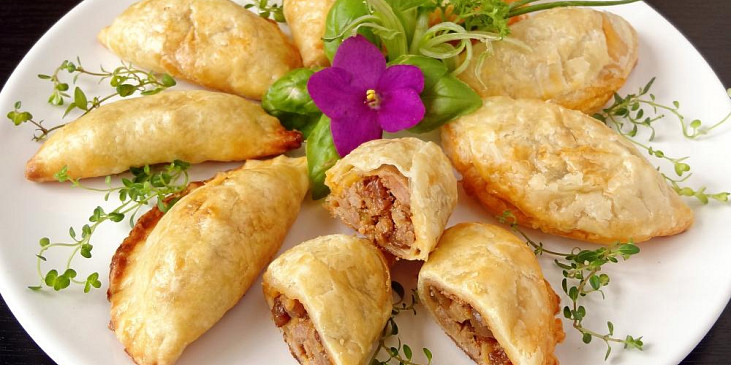 Pečené španělské pirožky