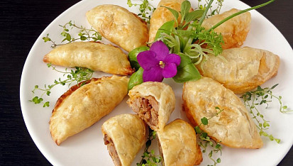 Pečené španělské pirožky