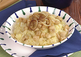 Staročeská lepenice ze zelí, brambor a škvarků