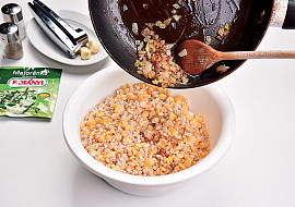 Zapečený šoulet s uzeným masem