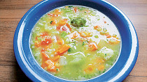 Zeleninová polévka s pohankovou krupicí