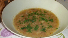 Chlebová polévka s cibulí a s česnekem