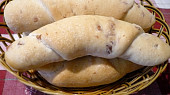 Sádlové rohlíky se škvarkovými knoflíčky (Do těsta přidány nasekané škvarky)
