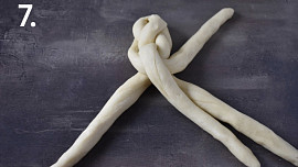 Vánoční vrkoče (vánočky ze čtyř pramenů)