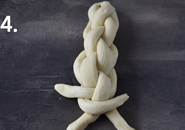 Vánoční vrkoče (vánočky ze čtyř pramenů)