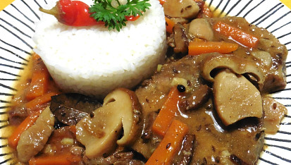 Zbojnická vepřová krkovice s hříbky