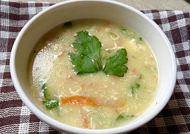 Zeleninová polévka s krupicí