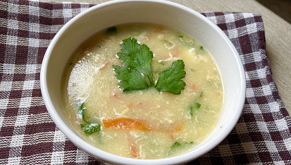 Zeleninová polévka s krupicí