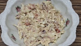 Celerový salát na chlebíčky