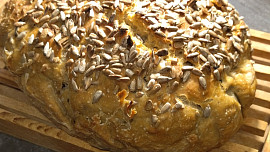 Domácí chleba z trouby