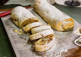 Jablečný závin podle Laďky Něrgešové