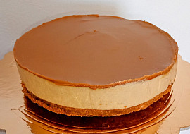 Karamelový cheesecake