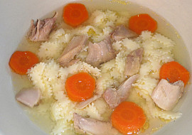 Silný slepičí vývar