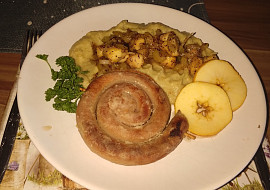 Bramborovo-celerové pyré s jablky a šalvějí