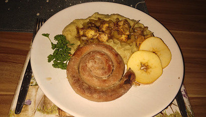 Bramborovo-celerové pyré s jablky a šalvějí