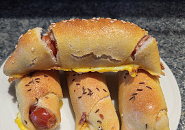 Párky v rohlíku (Já nedala nahoru sýr, ale posyp)