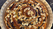 Srolovaný kynutý makový koláč