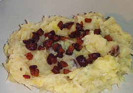 Staročeská lepenice ze zelí, brambor a škvarků (skvelé)