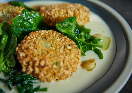 Bramborové karbanátky s modrým sýrem podle Marka Fichtnera