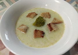 Brokolicová krémová polévka