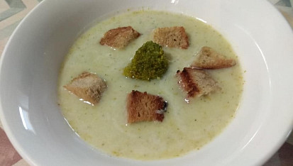 Brokolicová krémová polévka