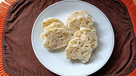 Knedlík houskový jednoduchý a rychlý