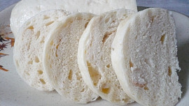 Kynuté houskové knedlíky v páře