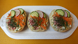 Pomazánka s bramborem a uzenou vepřovou panenkou