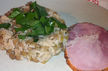 S medvedím cesnakom, k tomu údené...