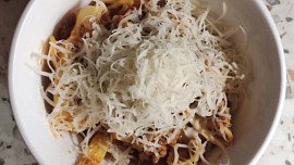 Špagety s mletým masem a rajčaty