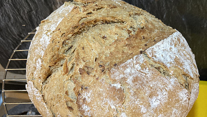 Špaldový chléb rychlý, bez hnětení, v troubě