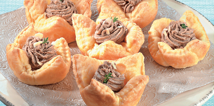 Domácí paštika v košíčku z listového těsta