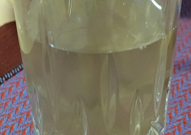 Kašička neboli limonáda z květů černého bezu