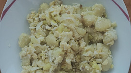 Noky opečené na špeku a pórku s vejci