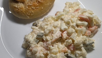 Skoro rybí salát z květáku