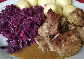 Vepřové výpečky se zelím podle babičky