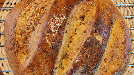 Domácí kmínový chleba