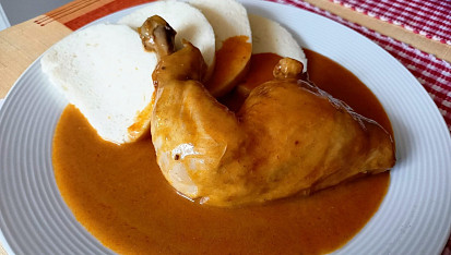 Kuře na paprice s kapiemi