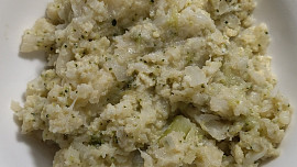 Květák jako mozeček s bylinkami