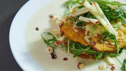 Slané dýňové lívance s omáčkou z podmáslí podle Marka Fichtnera