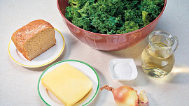 Zapečený kadeřávek s chlebem