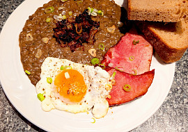 Čočka na česneku a cibulce